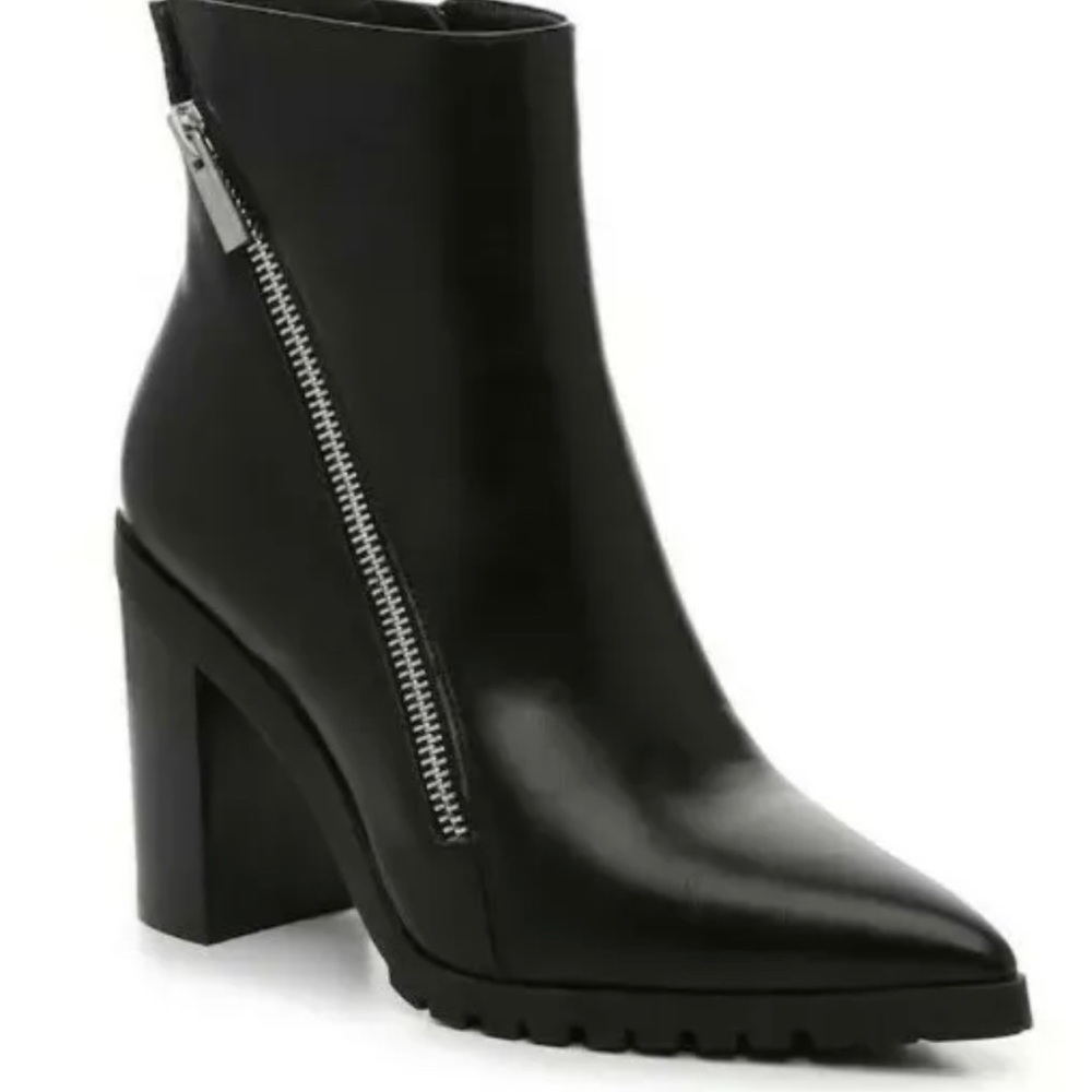 Charles David Dominate Boot Size 9